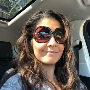 Meet your Posher, Marisa